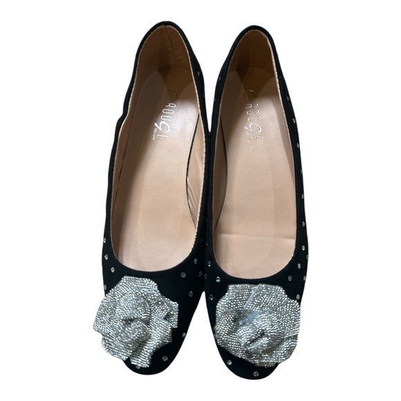 Rouge Helium Shoes - Rouge! Rhinestone Flower Studded Flats - Black Suede size 8.5
